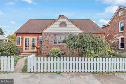 592 Main Street - Photo 1