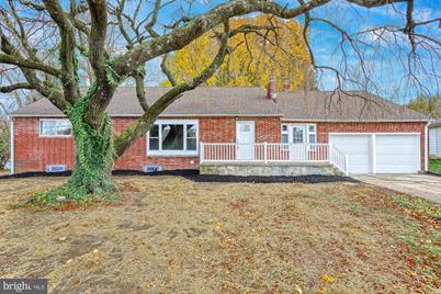 4803 Crown Avenue - Photo 1
