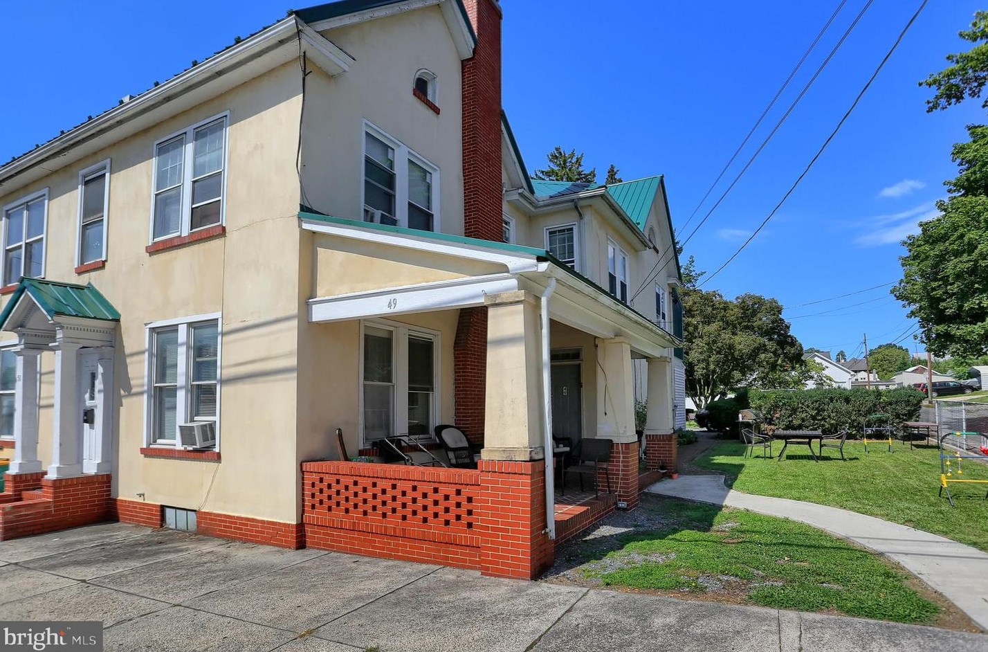 51 Franklin St, Chambersburg PA  17201-2056 exterior