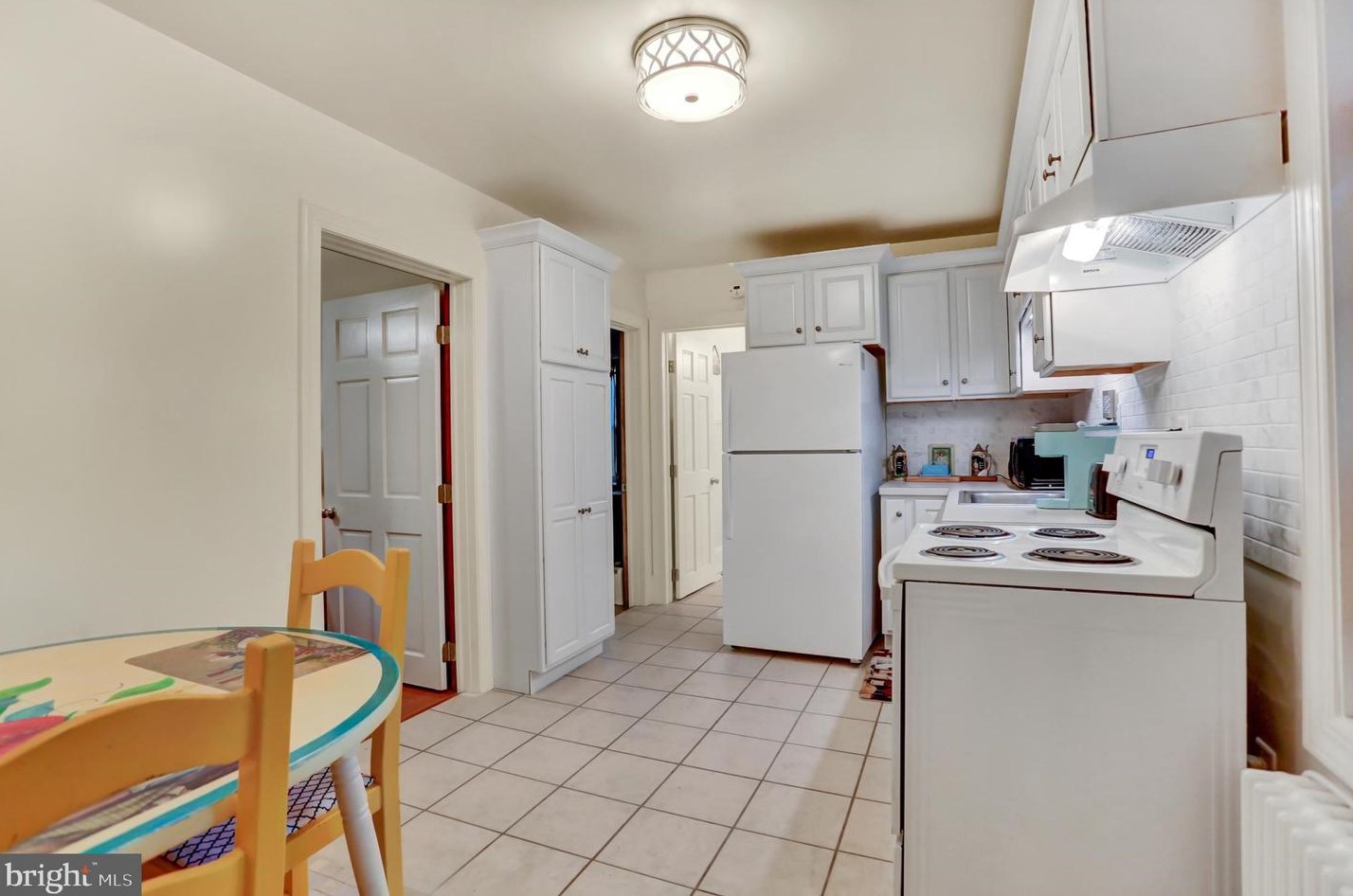 266 Philadelphia Ave, Chambersburg PA  17201-8931 exterior