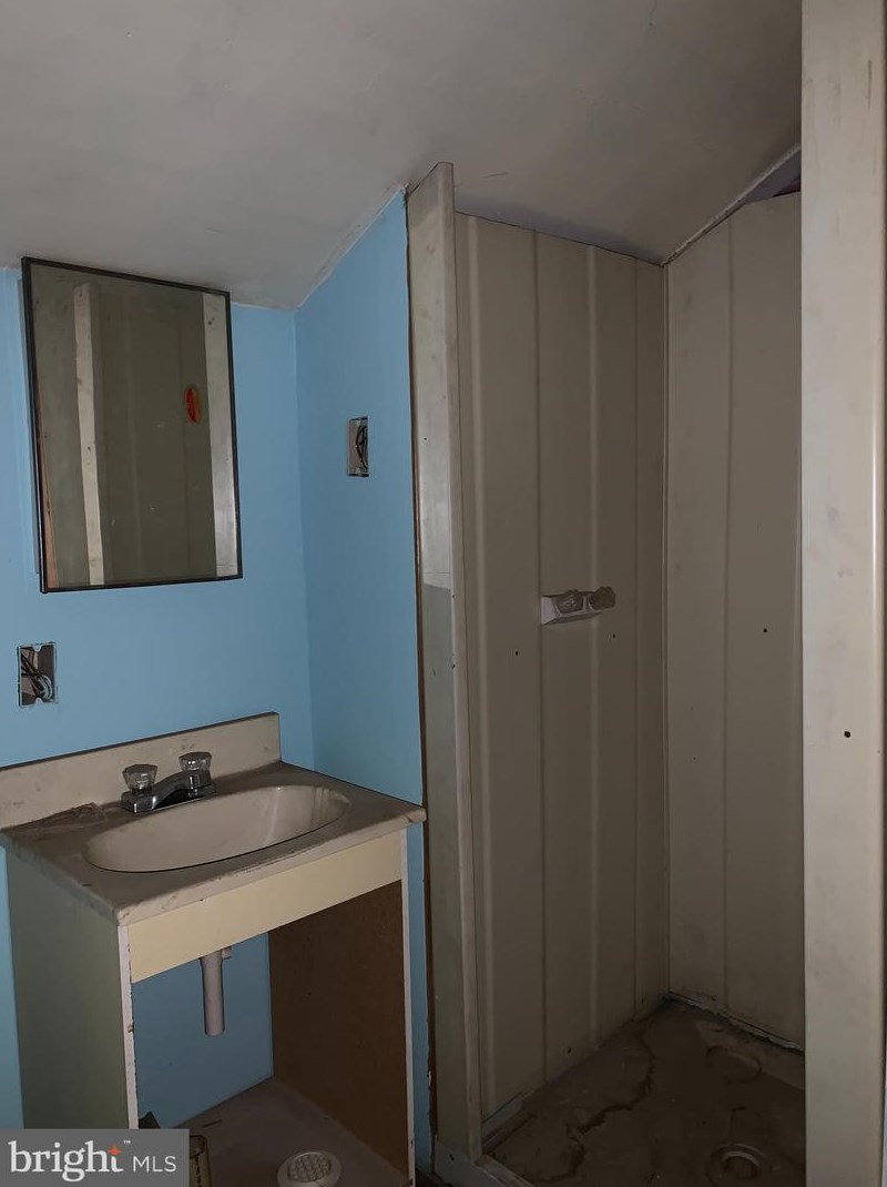 20 3 St, Kinderhook PA 17512-1135 exterior