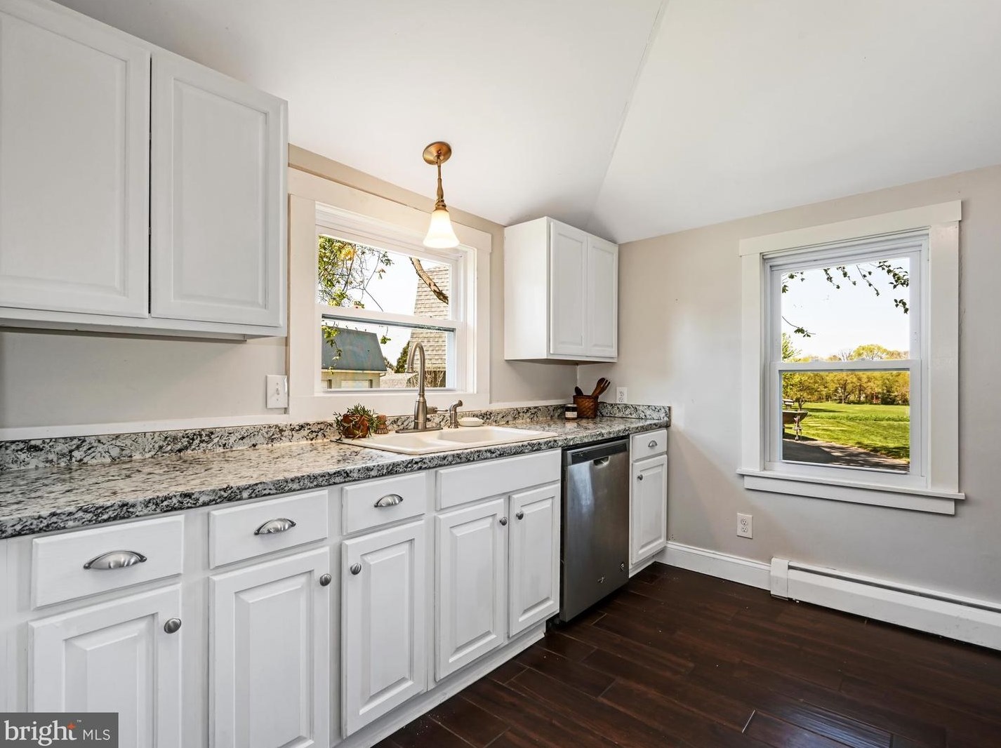 37 Locust St, Bareville PA  17540-9101 exterior