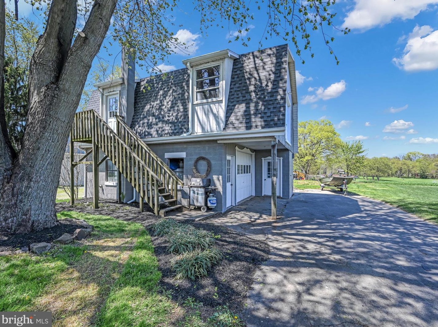 37 Locust St, Bareville PA  17540-9101 exterior