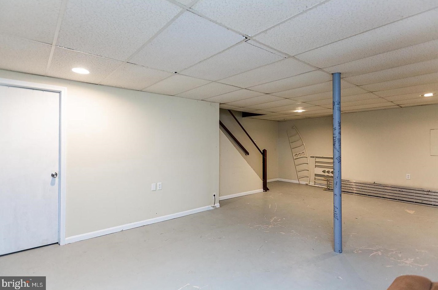 2309 Morris Dr, East Petersburg PA  17520-1057 exterior
