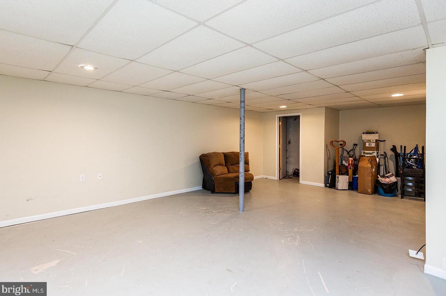 2309 Morris Dr, East Petersburg PA  17520-1057 exterior