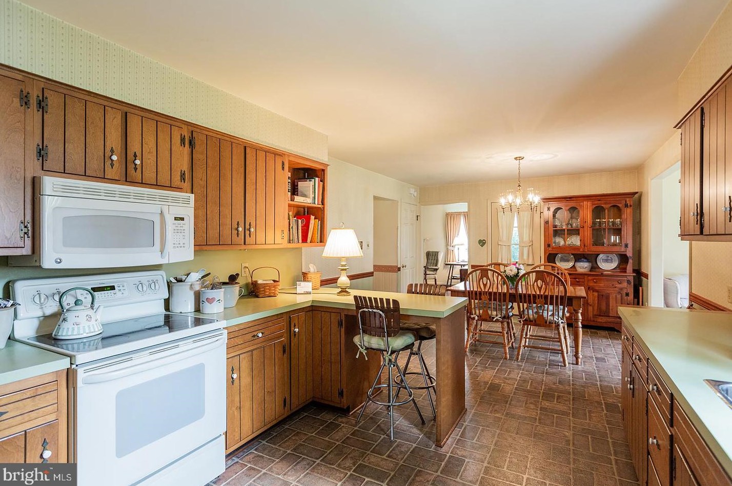 1524 English Brook Dr, Landisville PA  17538-1349 exterior