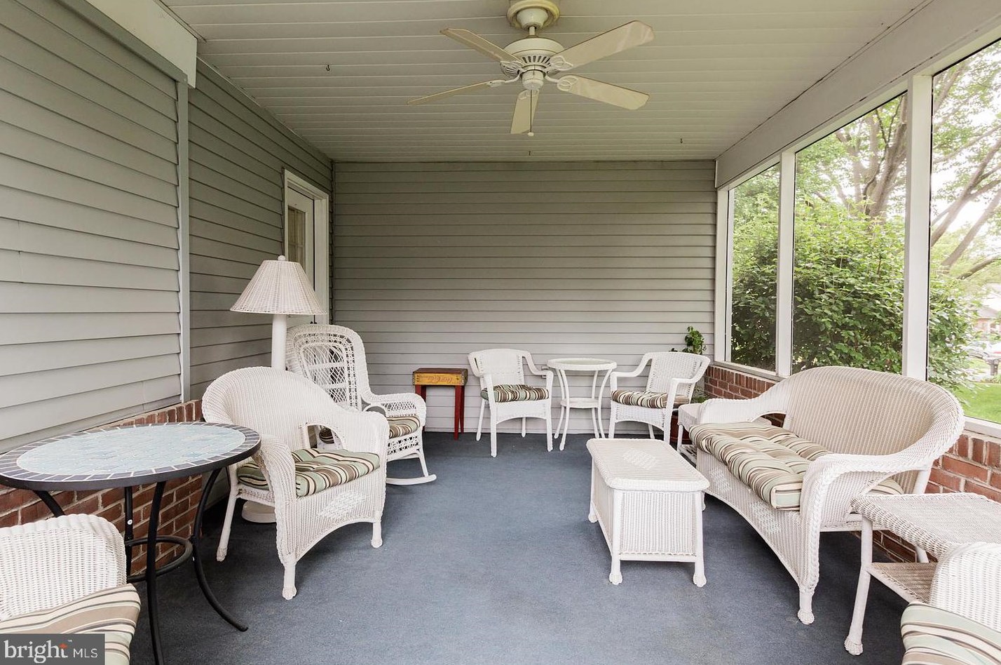 1524 English Brook Dr, Landisville PA  17538-1349 exterior