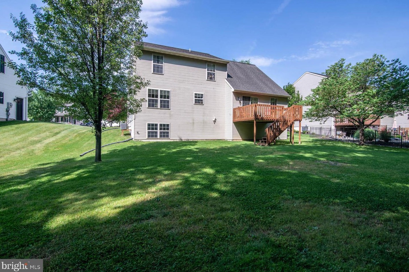 90 Gard Ct, Kinderhook PA  17512-9467 exterior