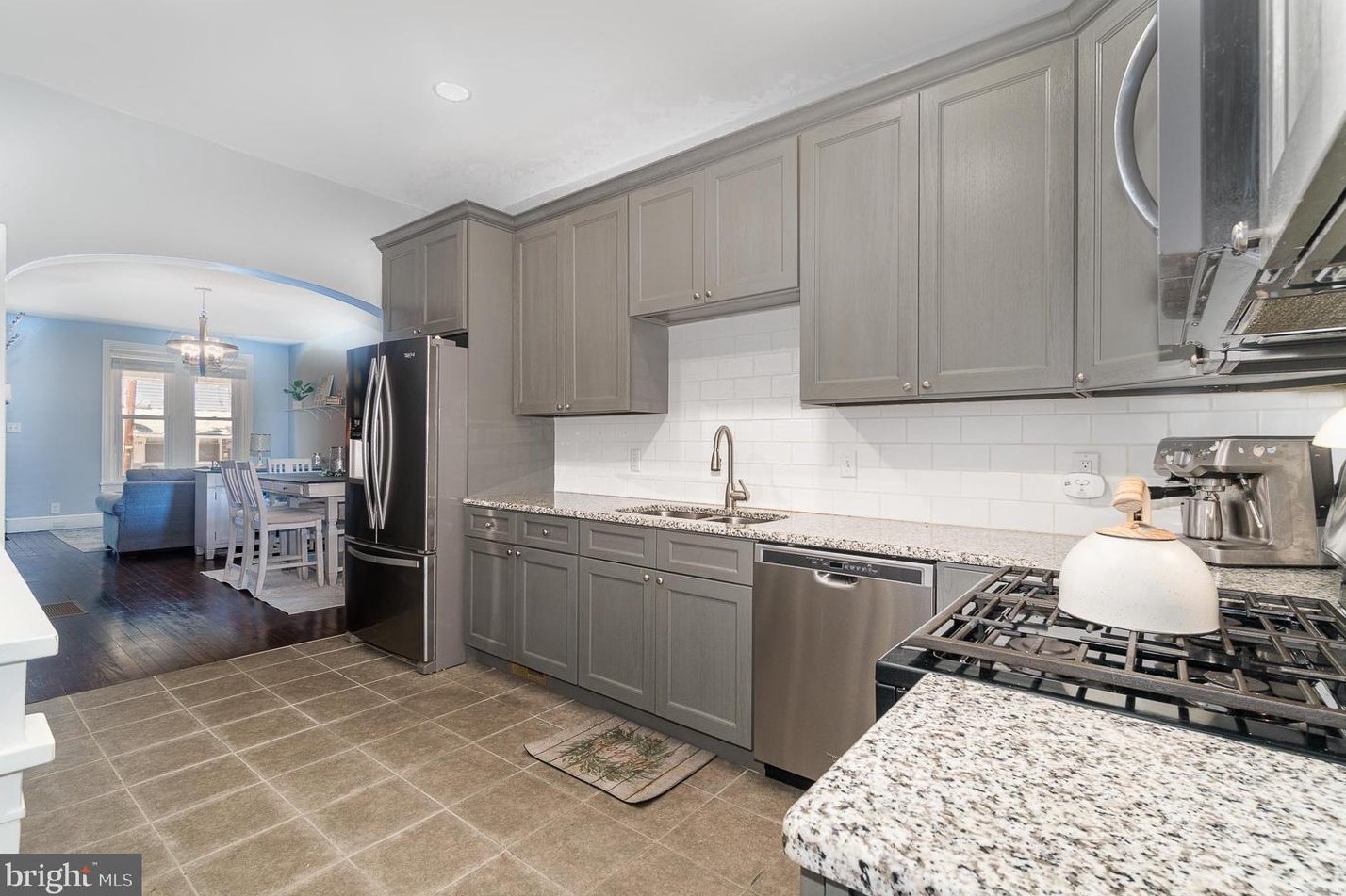 208 Perry St, Kinderhook PA  17512-1719 exterior