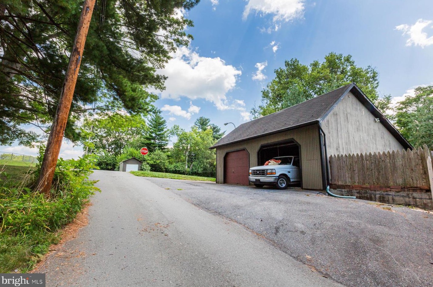 466 Market St, Marietta PA 17547-1608 exterior