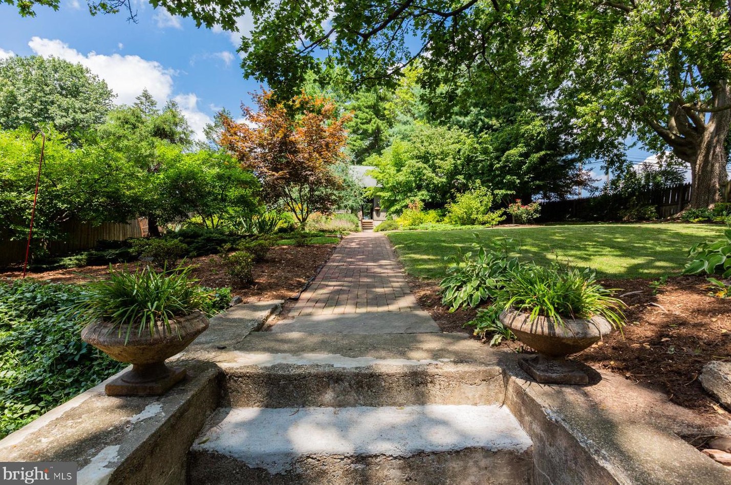 466 Market St, Marietta PA 17547-1608 exterior