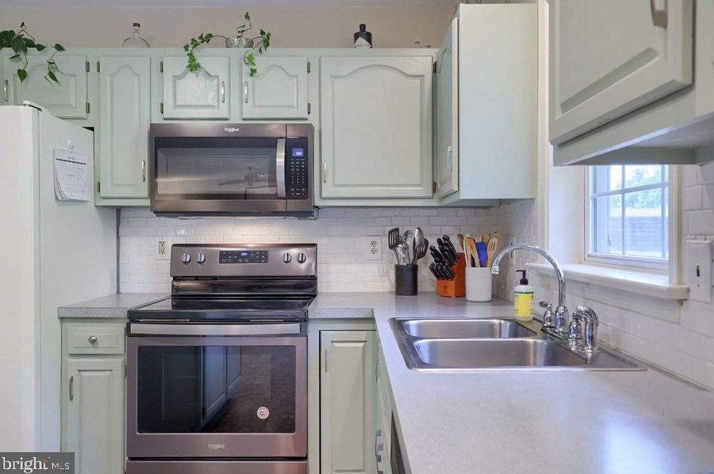 13 Apache Ln, Willow PA  17584-9756 exterior