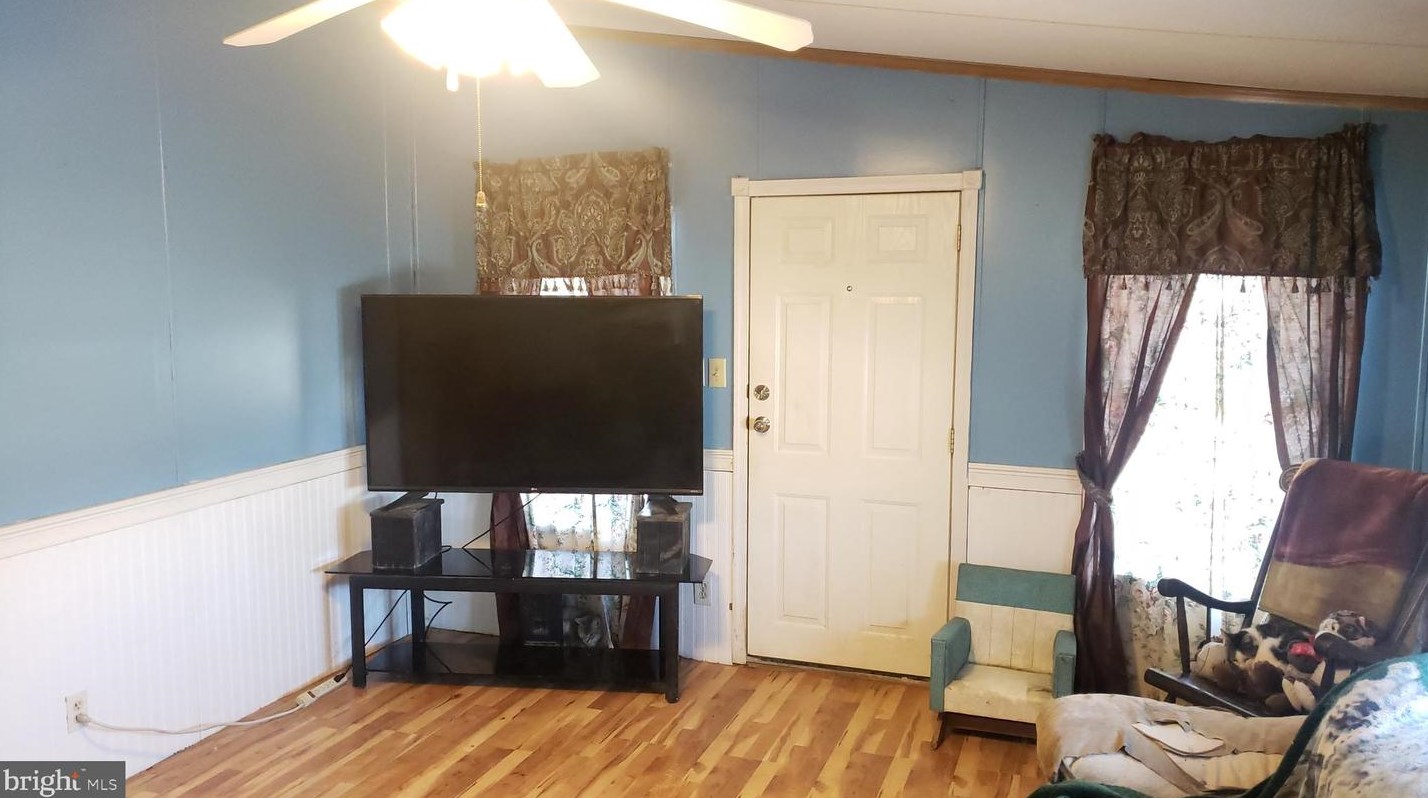 23 Green Acres Trailer Ct, Lebanon PA 17046-9222 exterior