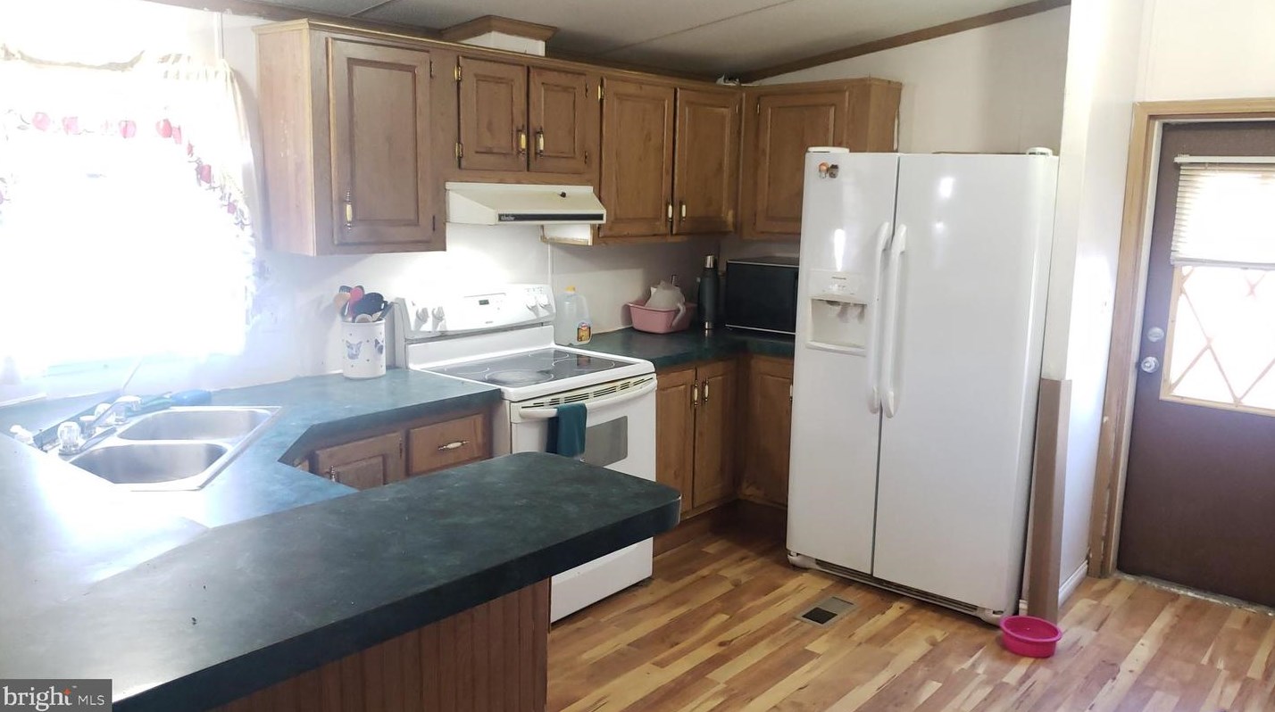 23 Green Acres Trailer Ct, Lebanon PA 17046-9222 exterior