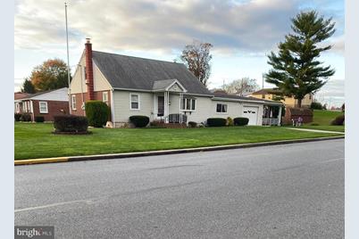 415 Cleona Boulevard - Photo 1