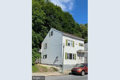 613 N Centre Street - Photo 1