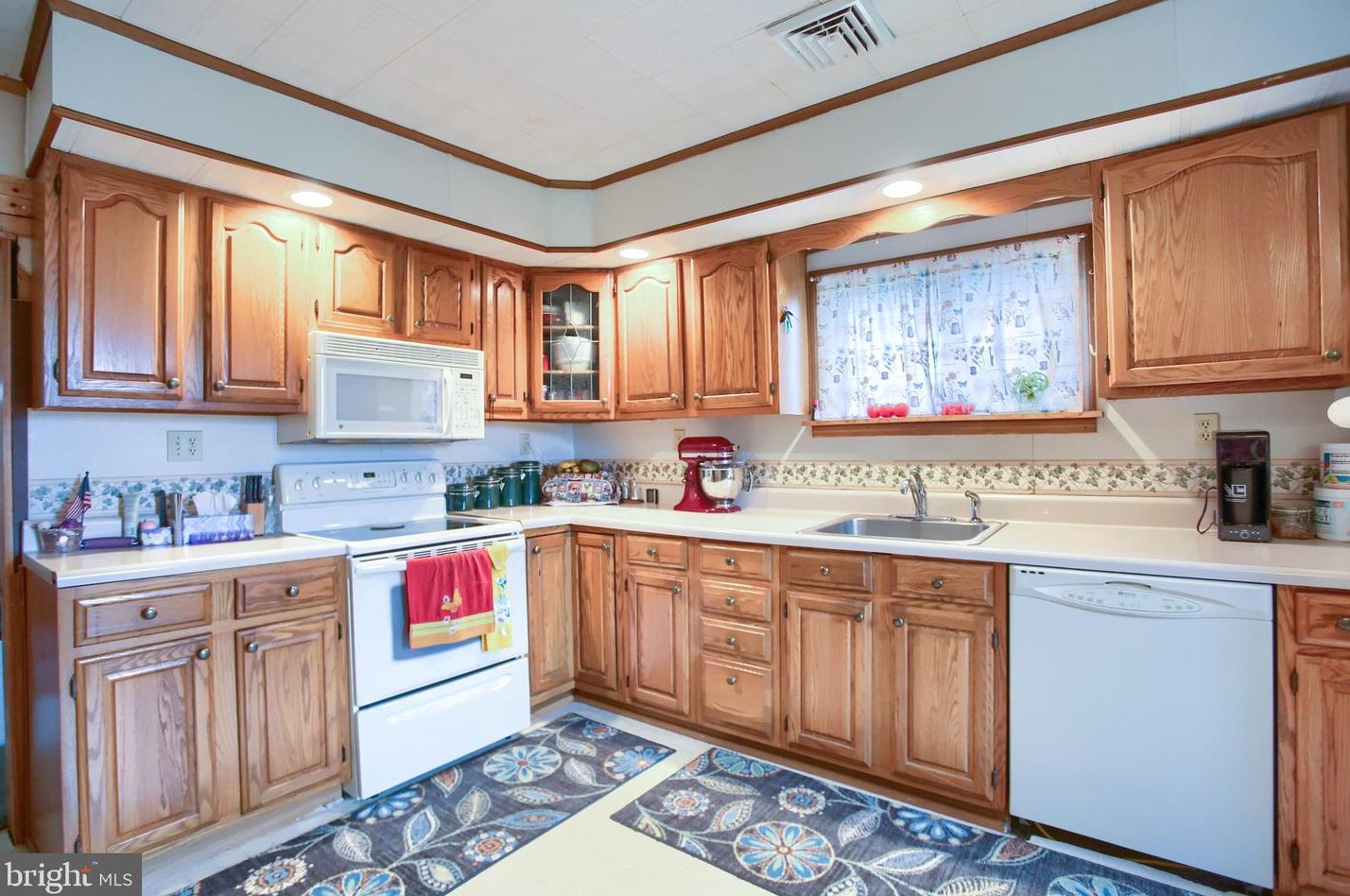 1466 Summer Hill Rd, Brommerstown PA  17922-9017 exterior