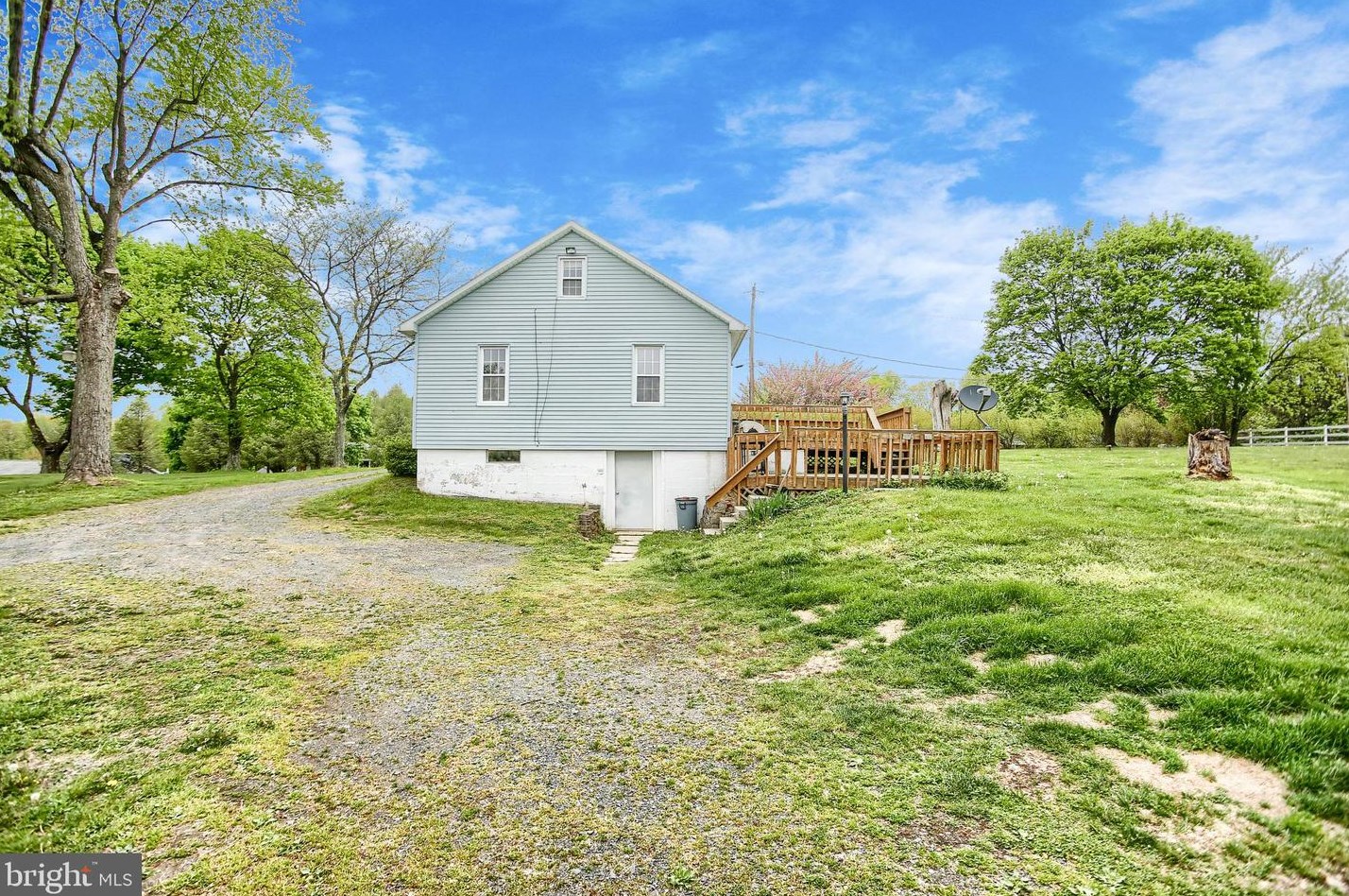 1466 Summer Hill Rd, Brommerstown PA  17922-9017 exterior