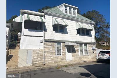 224 Wallace Street - Photo 1
