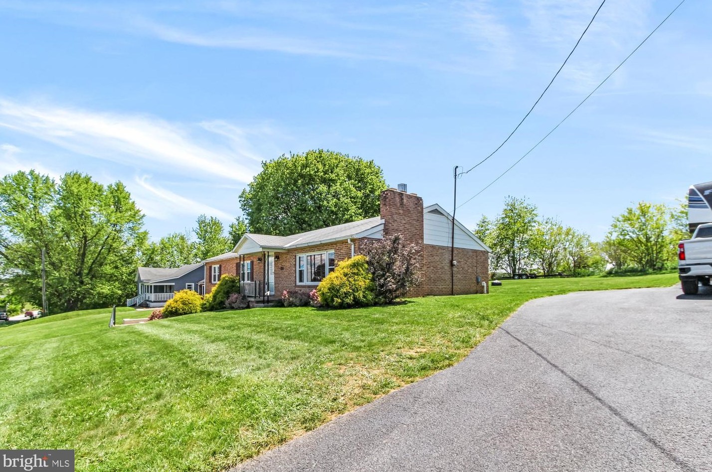 88 Penn St, Bittersville PA  17366-9669 exterior