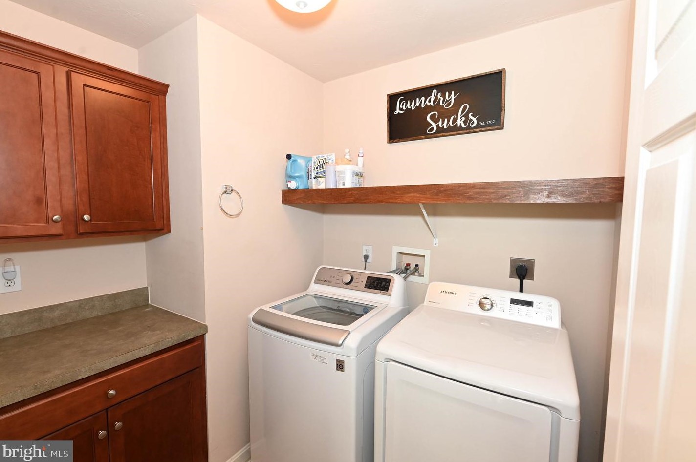 32 Valley Rd, Shrewsbury PA  17361-1116 exterior