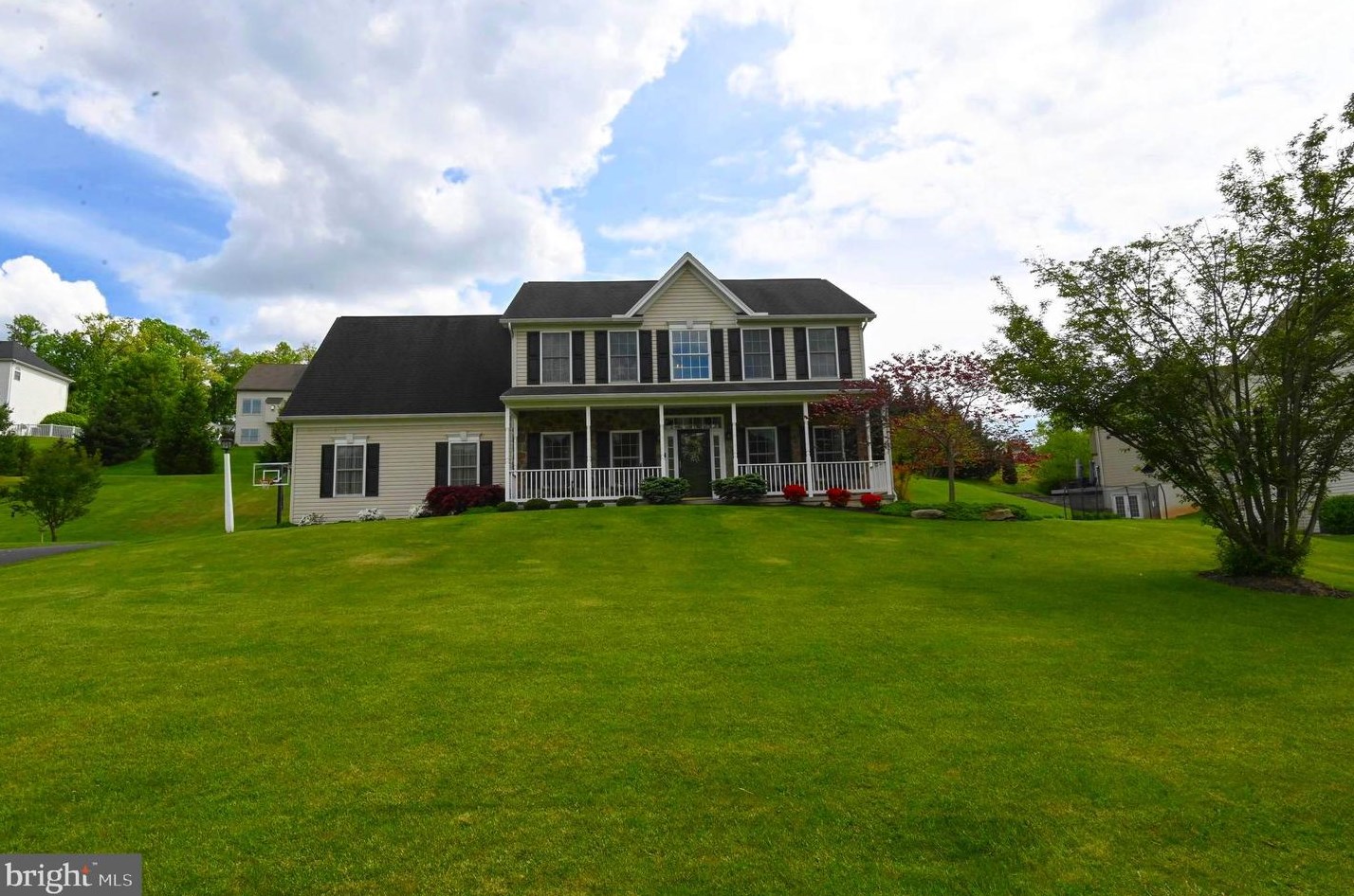 32 Valley Rd, Shrewsbury PA  17361-1116 exterior