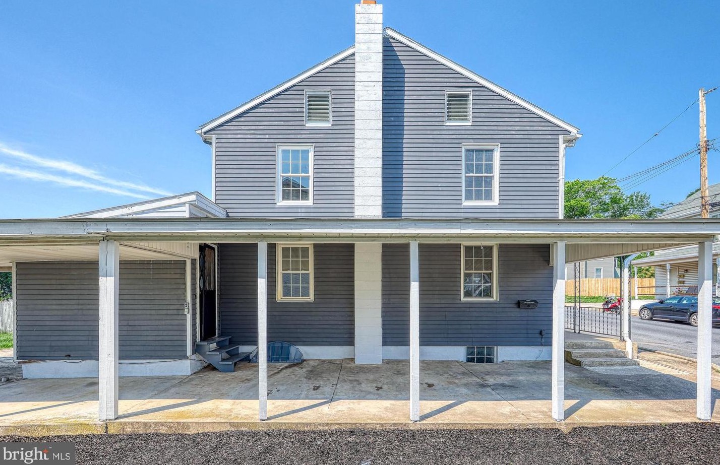 210 Cooper St, Strinestown PA  17345-1416 exterior