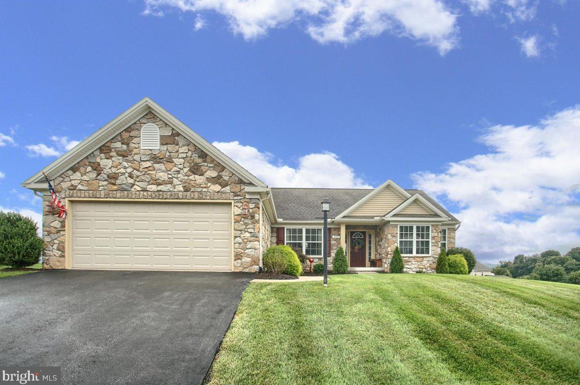 326 Woodbridge Dr, Etters, PA 17319 MLS PAYK2004562 Coldwell Banker