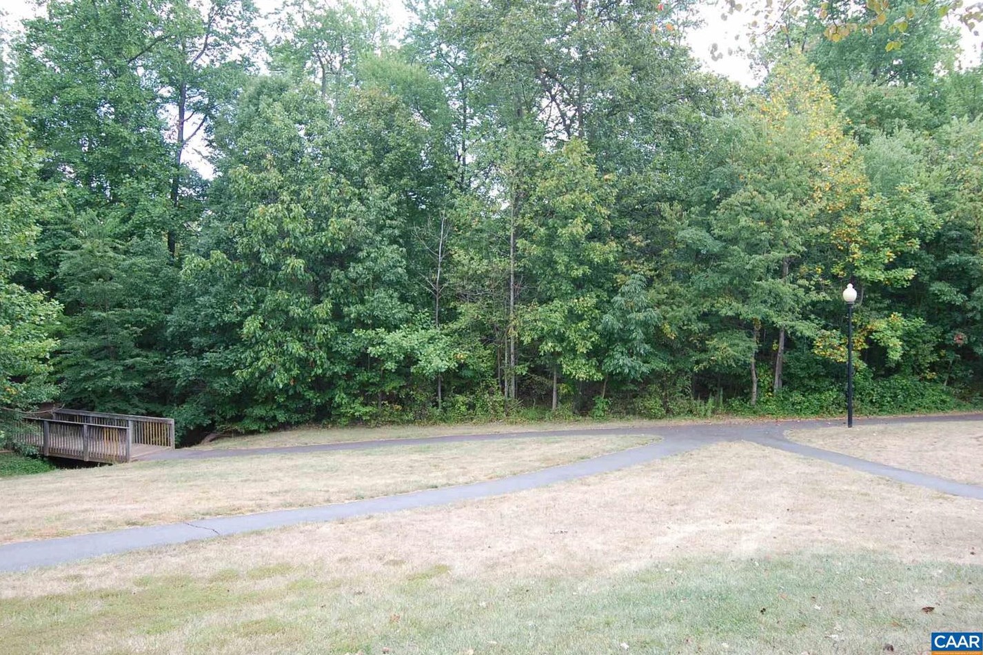 53 Quincy Ct, Dulles VA  20165-5755 exterior