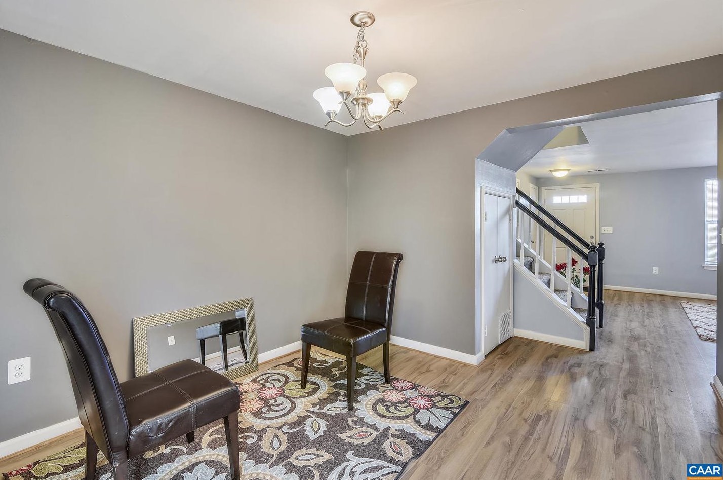 53 Quincy Ct, Dulles VA  20165-5755 exterior