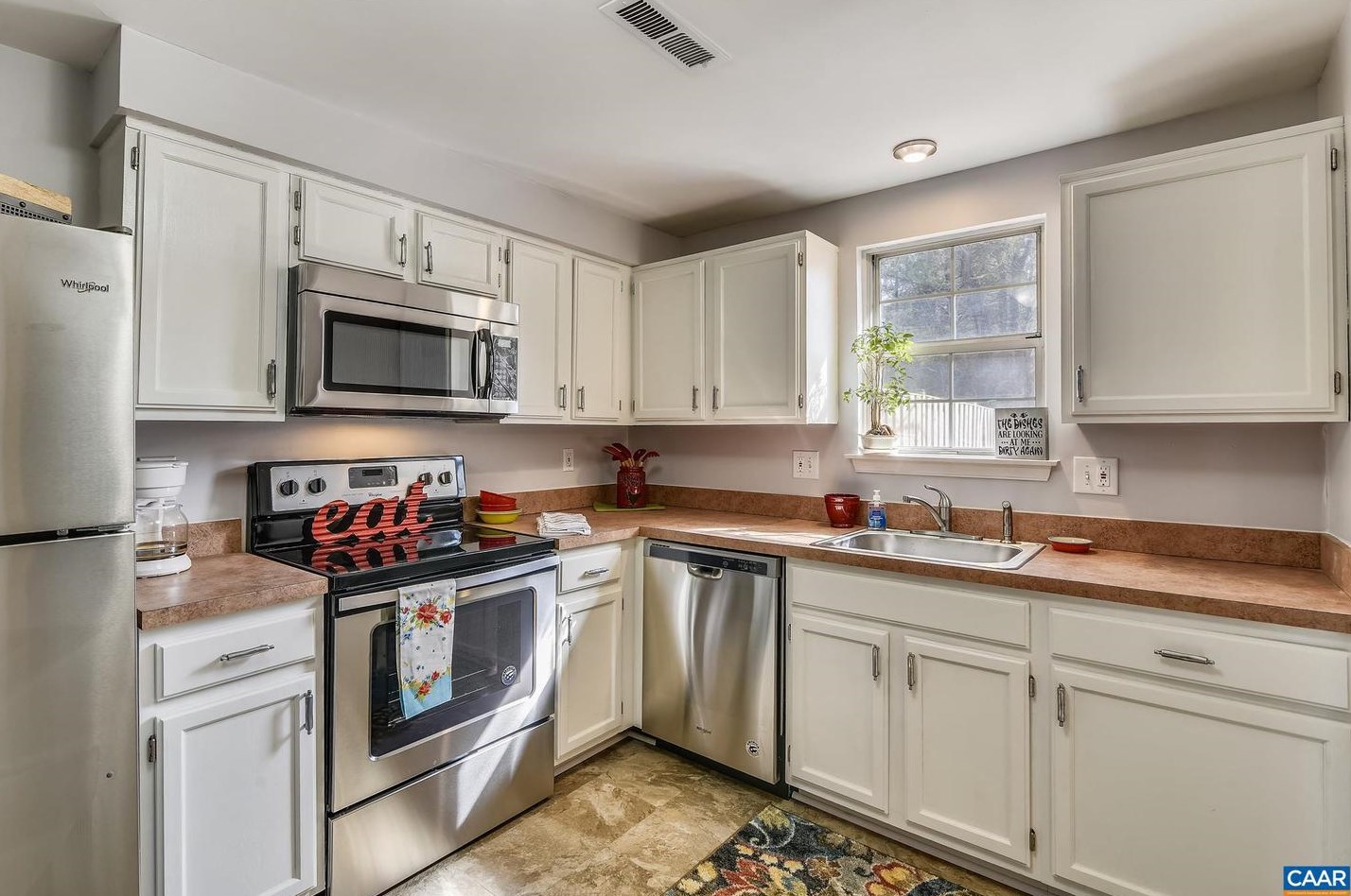 53 Quincy Ct, Dulles VA  20165-5755 exterior