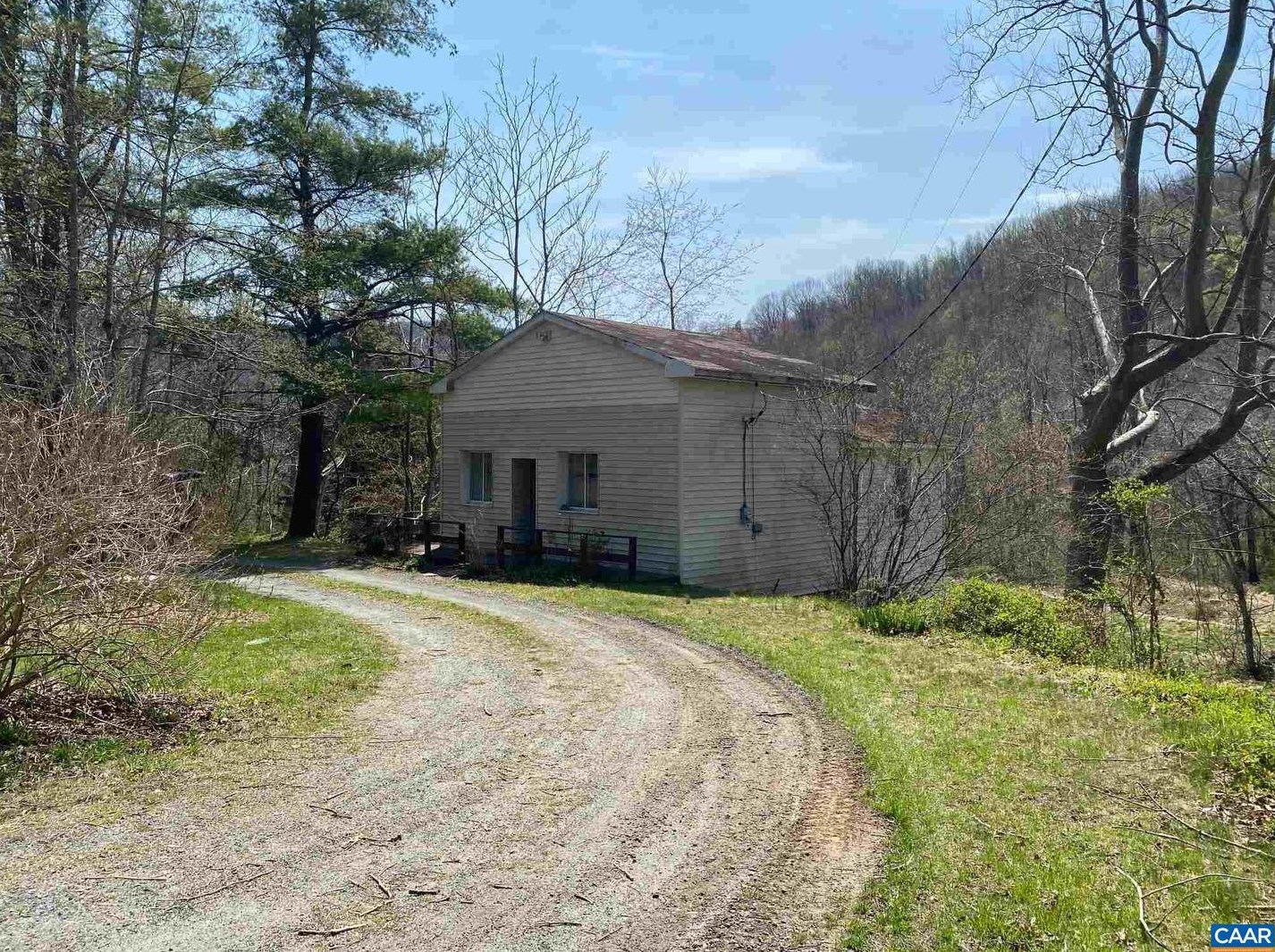 3820 Spotswood Trl, Stanardsville VA  22973-2639 exterior
