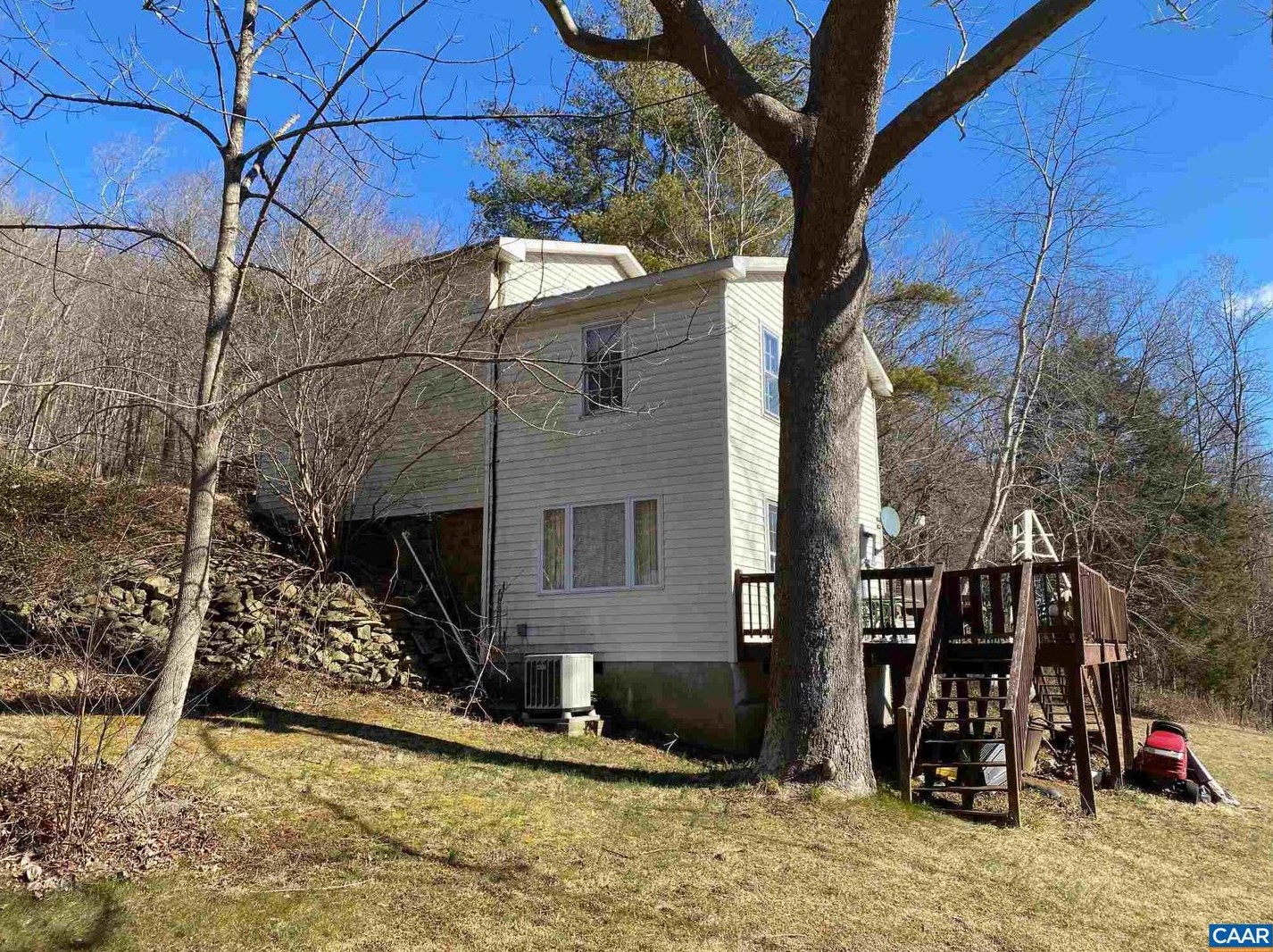 3820 Spotswood Trl, Stanardsville VA  22973-2639 exterior