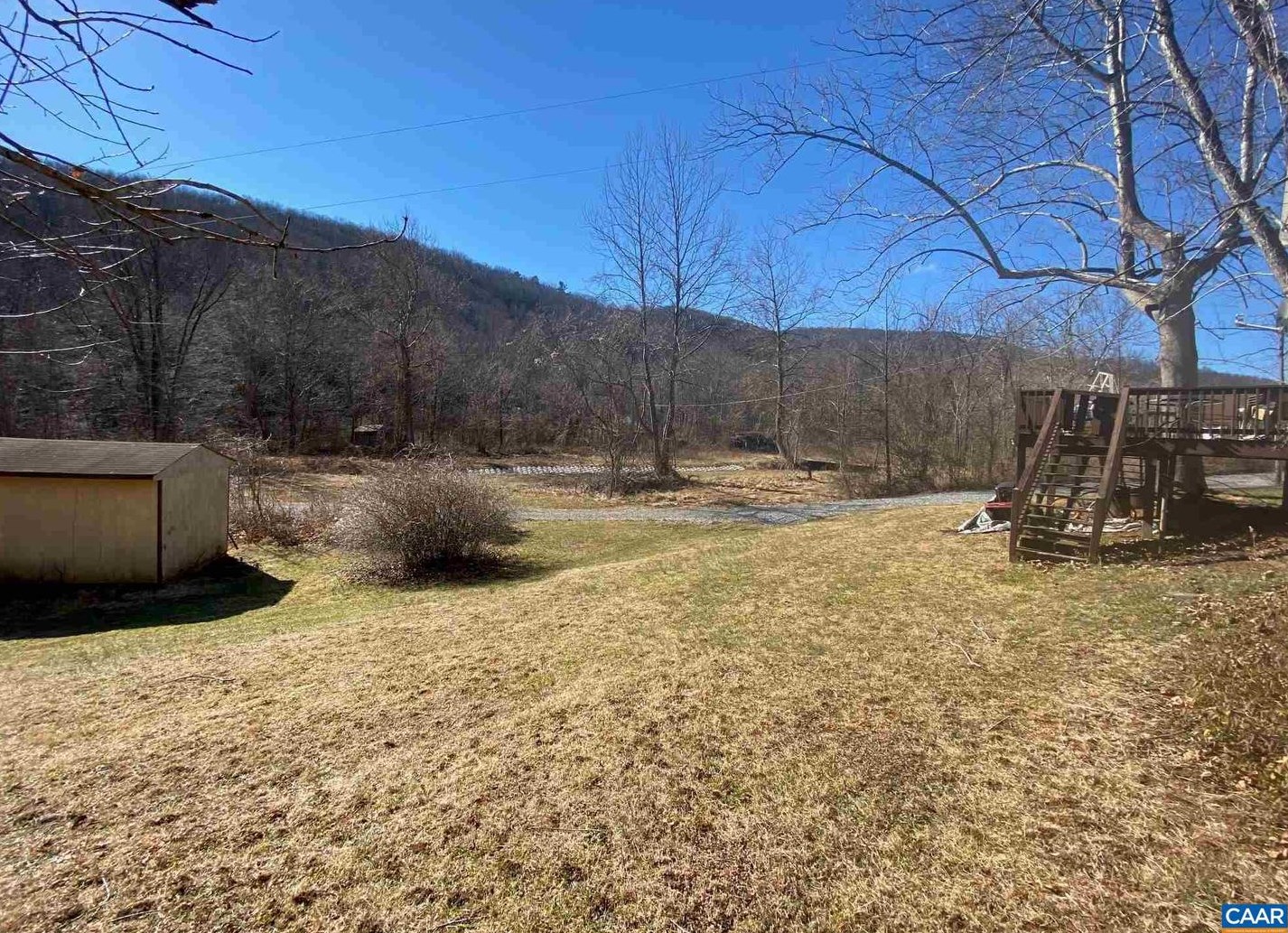3820 Spotswood Trl, Stanardsville VA  22973-2639 exterior