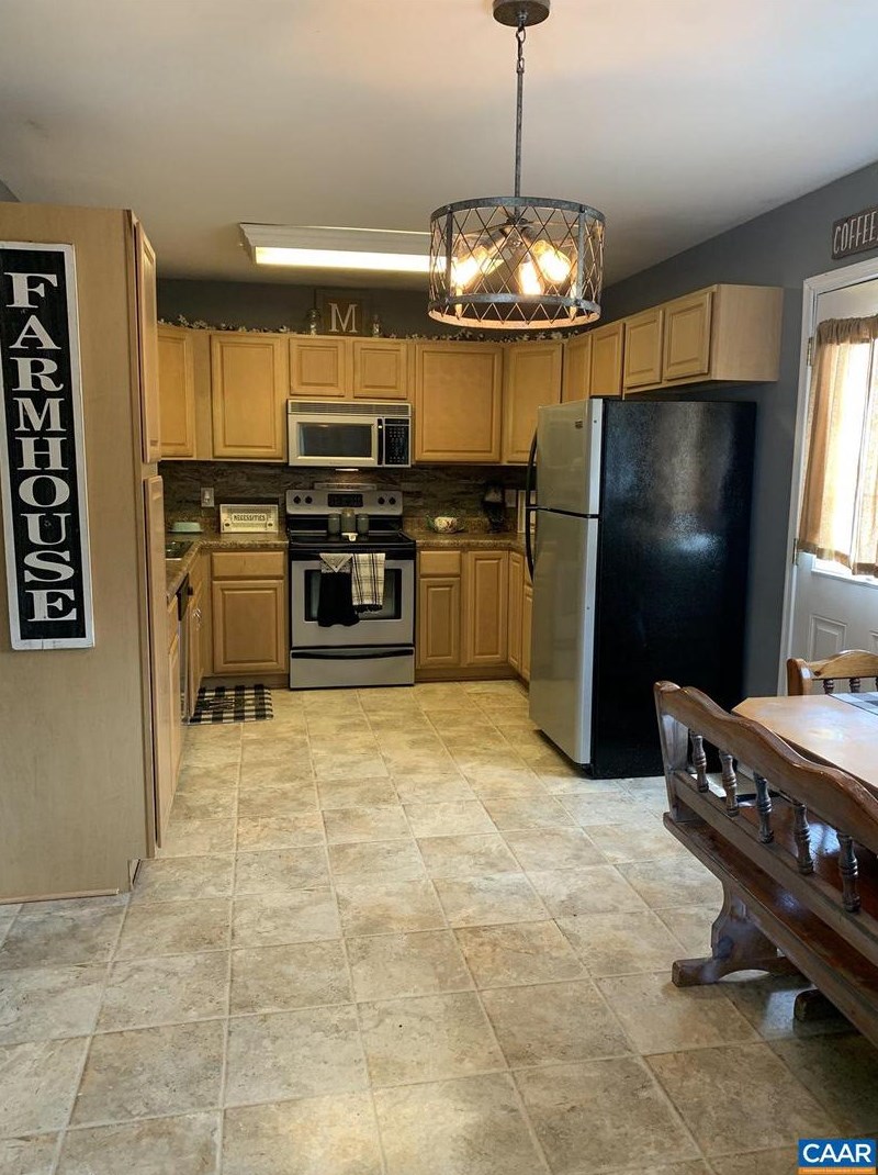 795 Matthew Mill Rd, Ruckersville VA  22968-3507 exterior