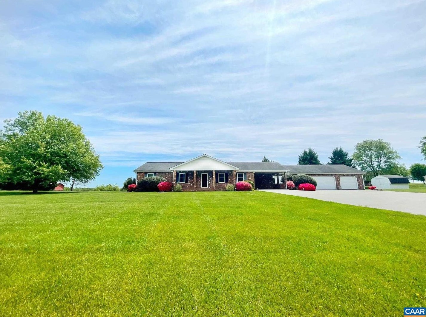 9960 Dyke Rd, Stanardsville VA  22973-3413 exterior