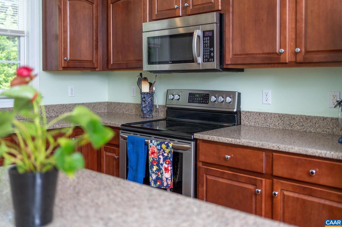 59 Oak Terrace Dr, Ruckersville VA  22968-3439 exterior