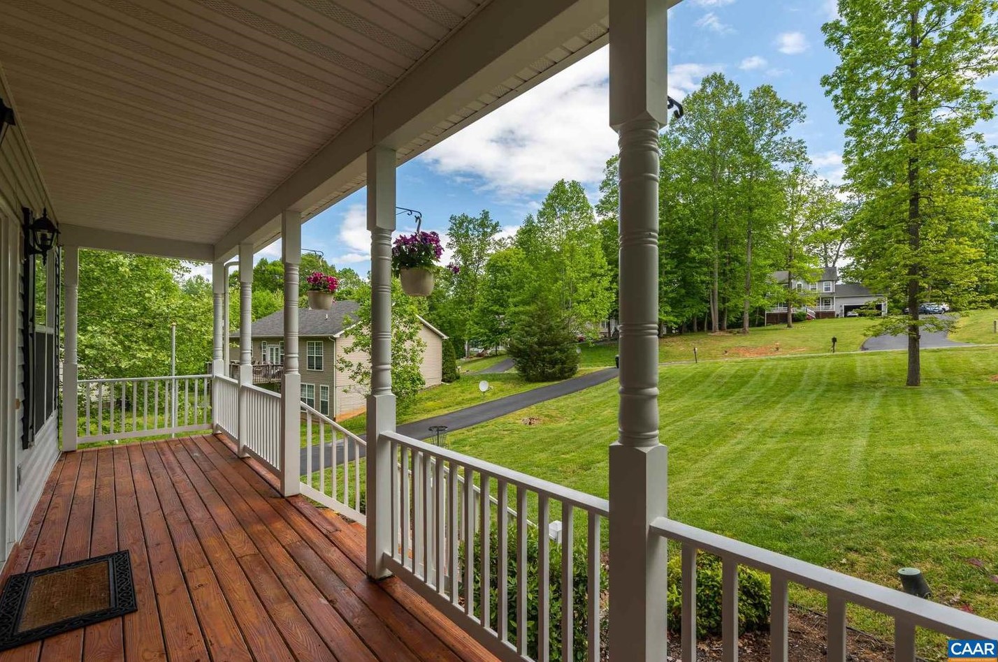 59 Oak Terrace Dr, Ruckersville VA  22968-3439 exterior