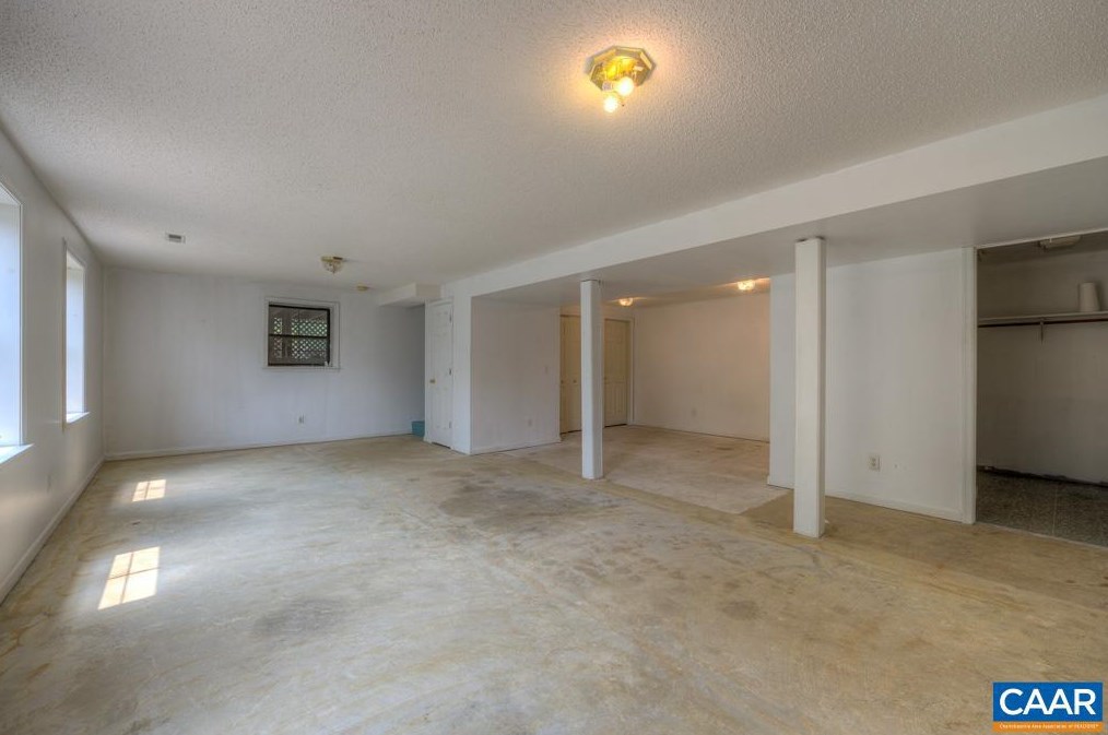 11 Gladiola Rd, Ruckersville VA  22968-2515 exterior