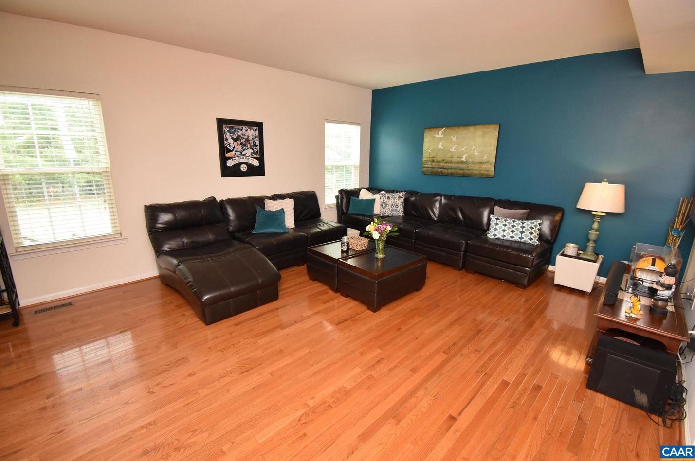 279 Larchmont Cir, Ruckersville VA  22968-3235 exterior