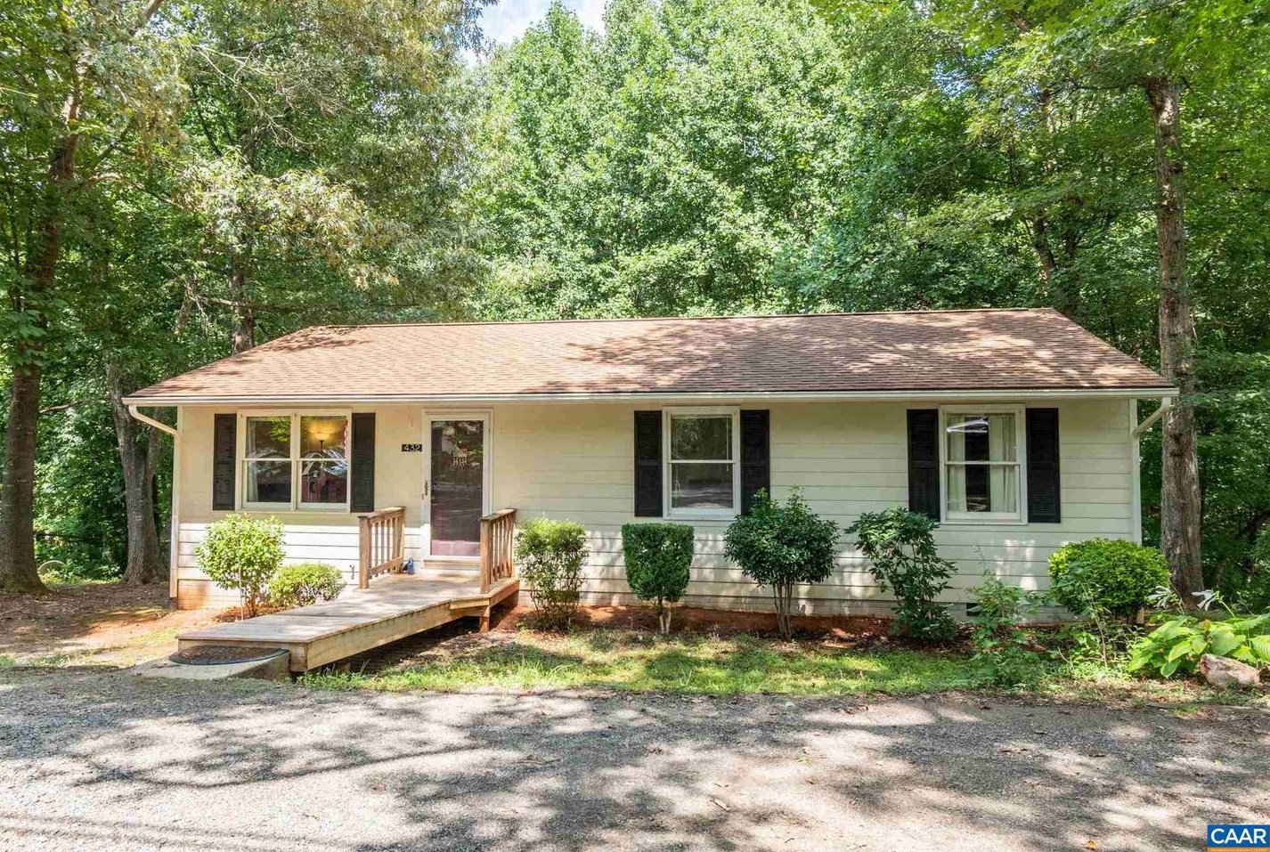 432 Stephens Loop, Ruckersville VA  22968-2830 exterior