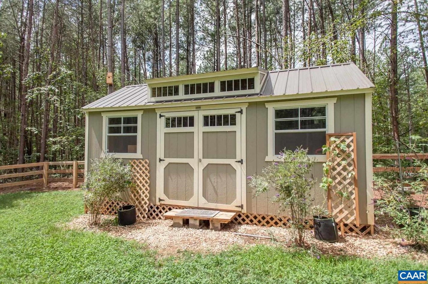199 Logan Dr, Ruckersville VA  22968 exterior