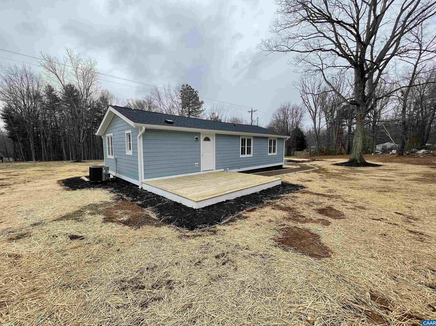 8577 Louisa Rd, Gordonsville VA  22942-6446 exterior