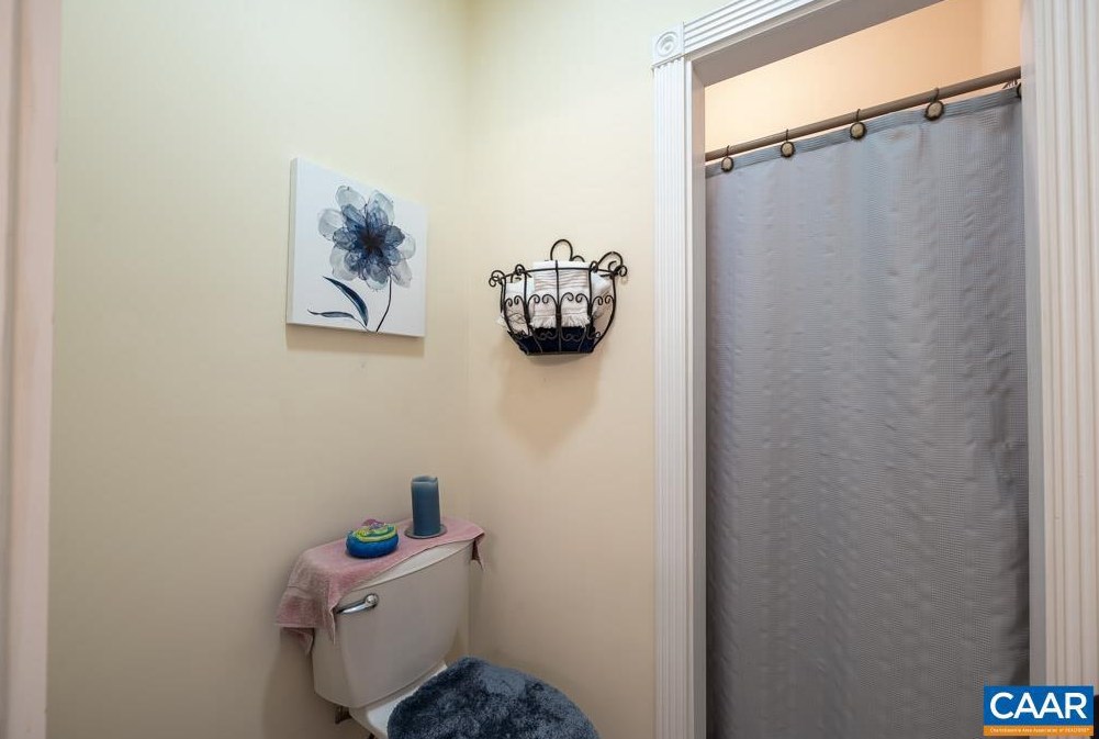 283 London Ct, Ruckersville VA  22968-3362 exterior