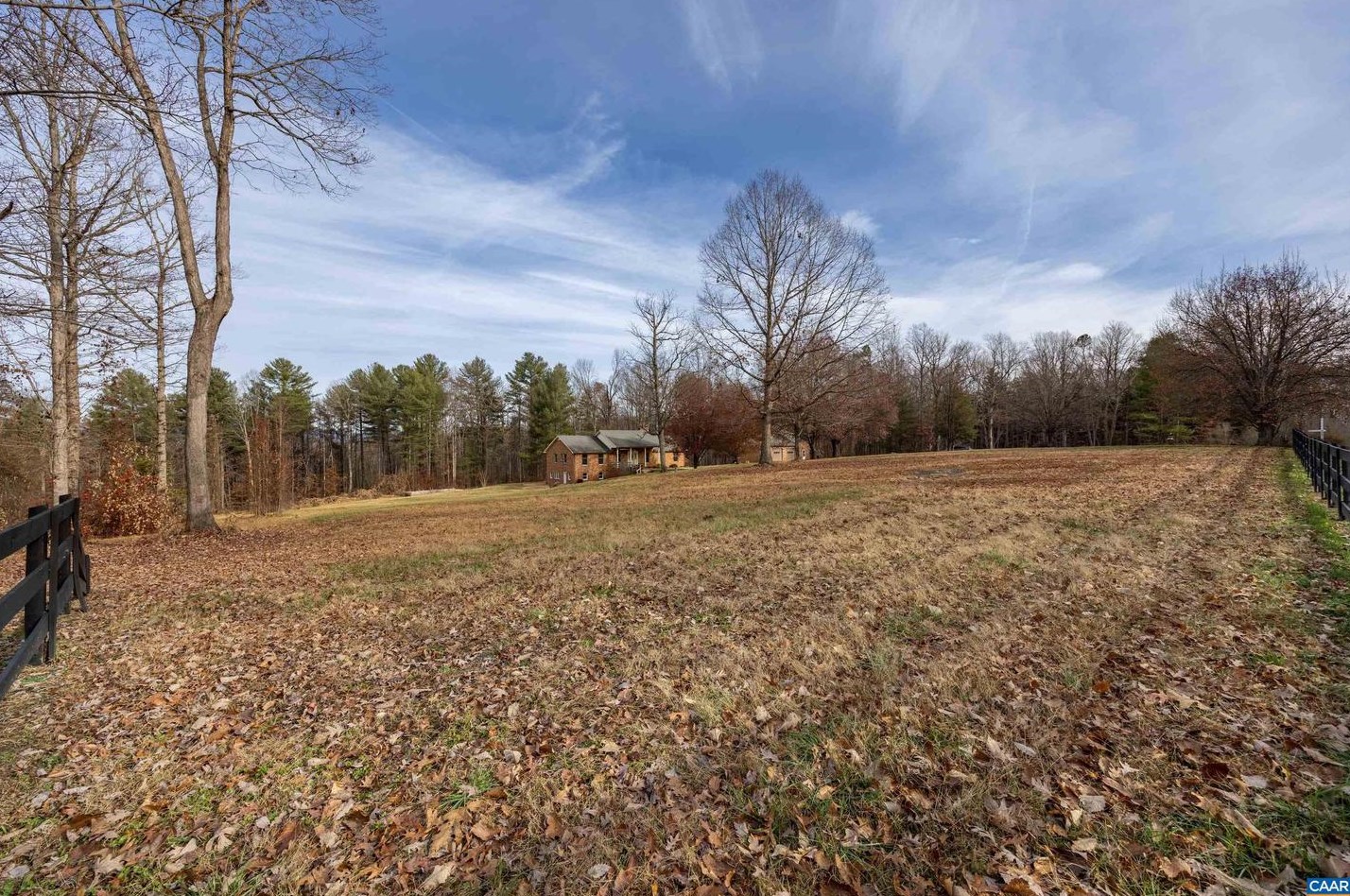 967 Fredericksburg Rd, Ruckersville VA  22968-2108 exterior