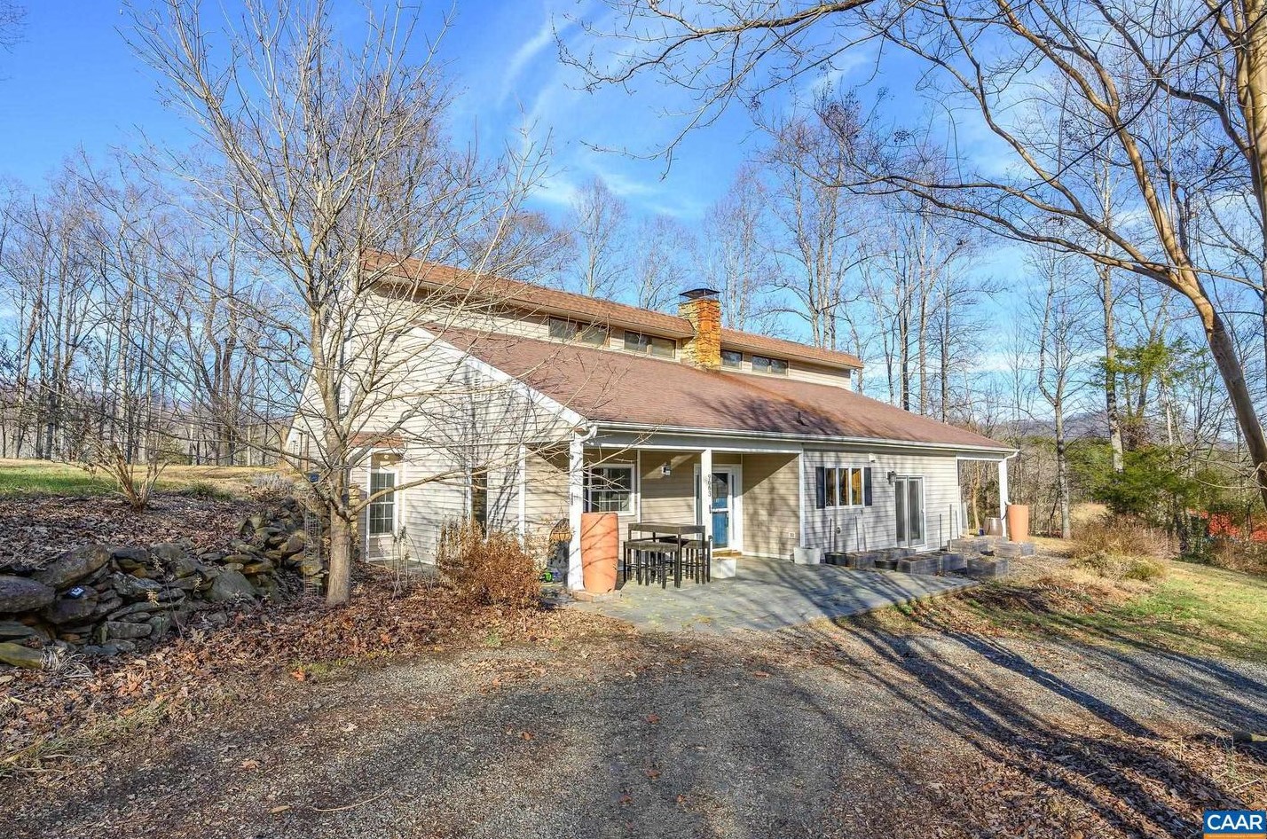 9663 Dyke Rd, Stanardsville VA  22973-3412 exterior