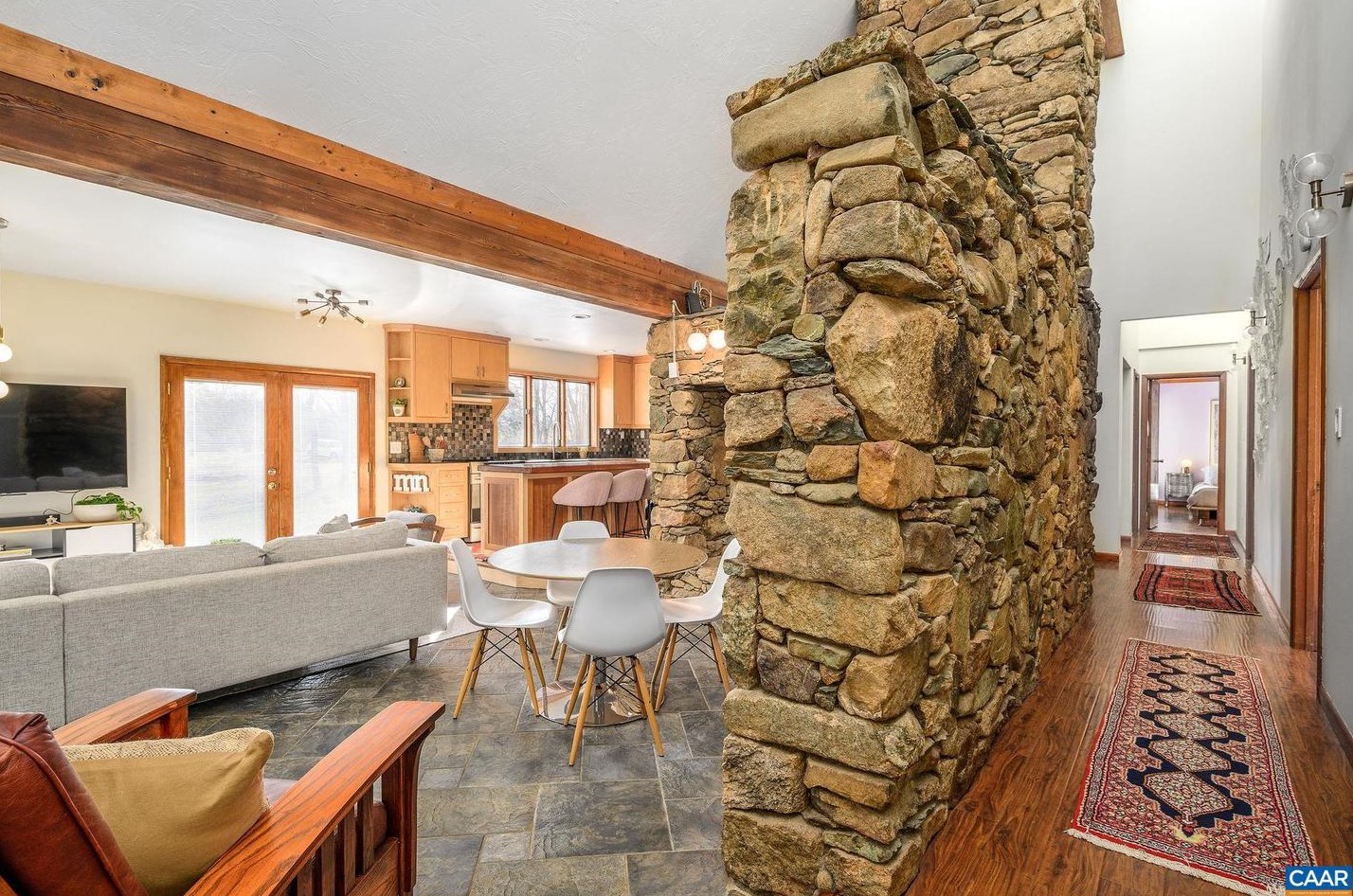 9663 Dyke Rd, Stanardsville VA  22973-3412 exterior