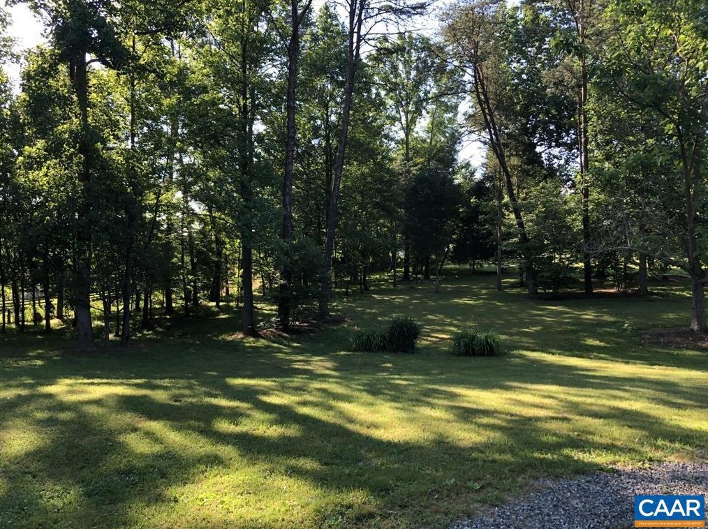 9663 Dyke Rd, Stanardsville VA  22973-3412 exterior