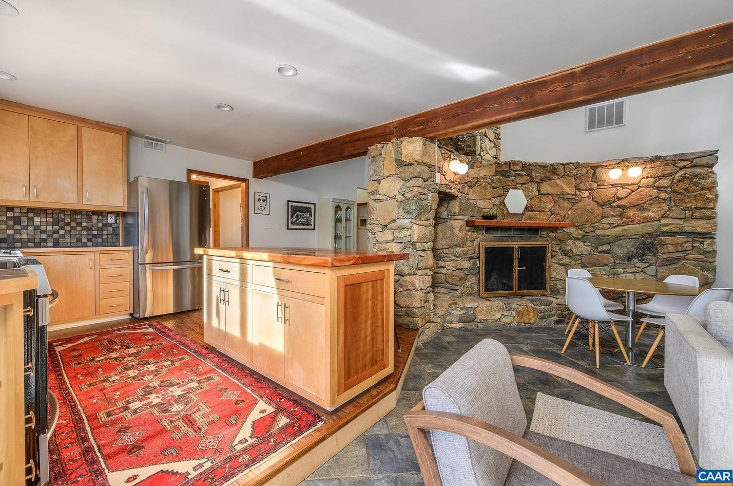 9663 Dyke Rd, Stanardsville VA  22973-3412 exterior