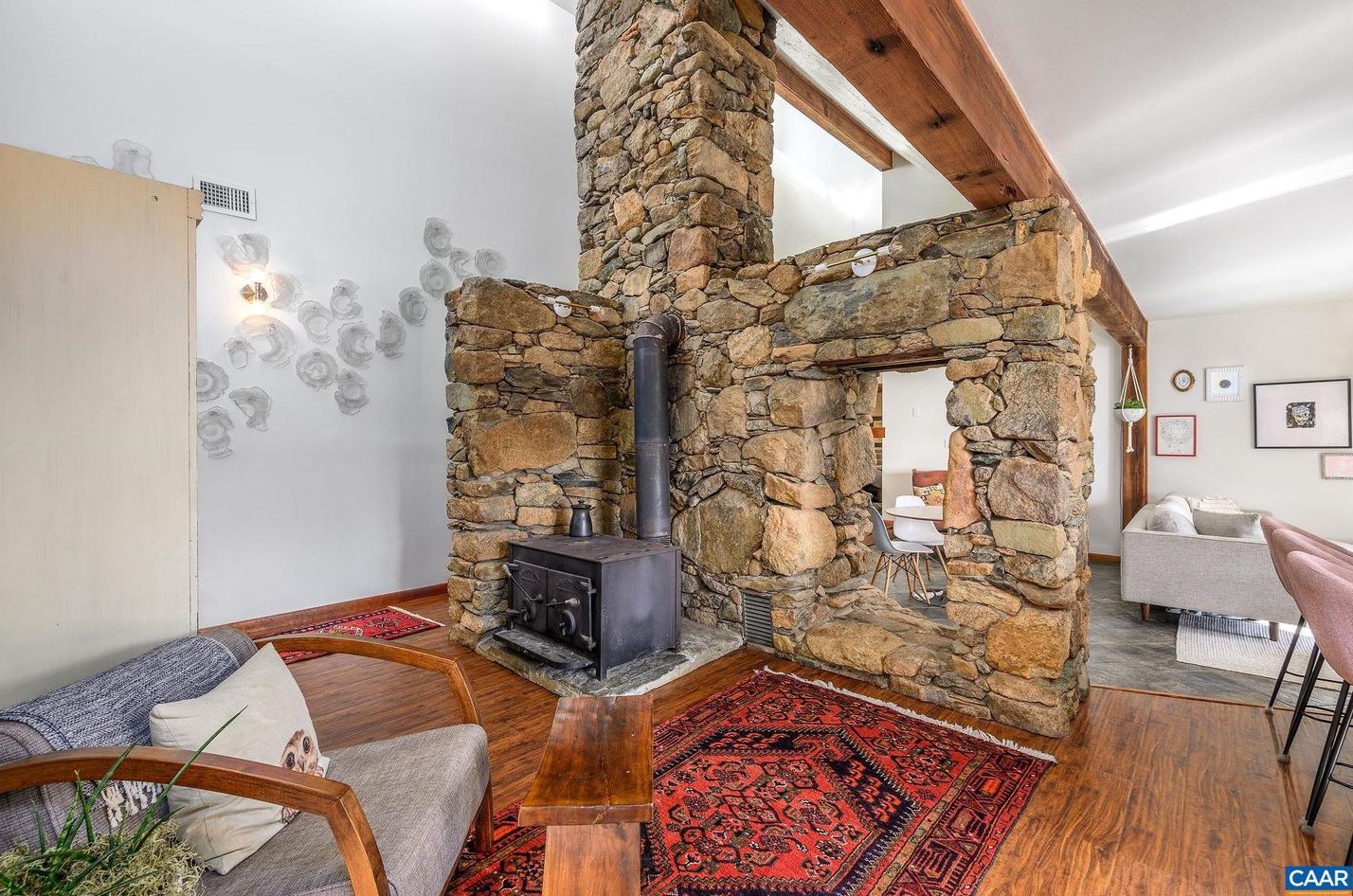 9663 Dyke Rd, Stanardsville VA  22973-3412 exterior